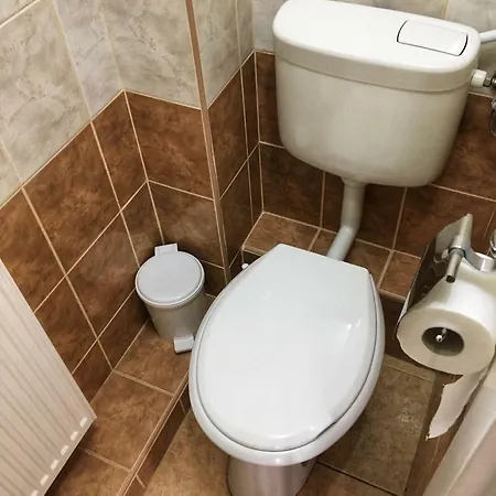 Iris Vendeghaz Lejlighed *